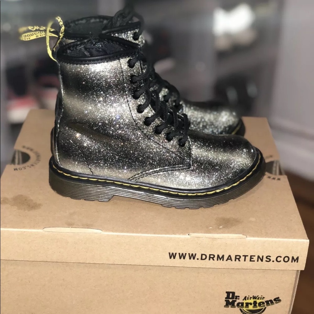 Dr. Martens 1460J Pantent Lamper Black